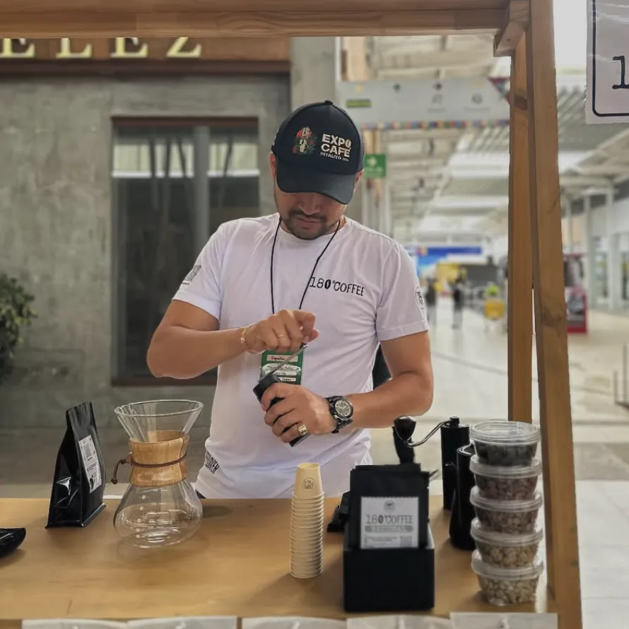 Catherin Vanessa Trujillo, MCT 180° Coffee