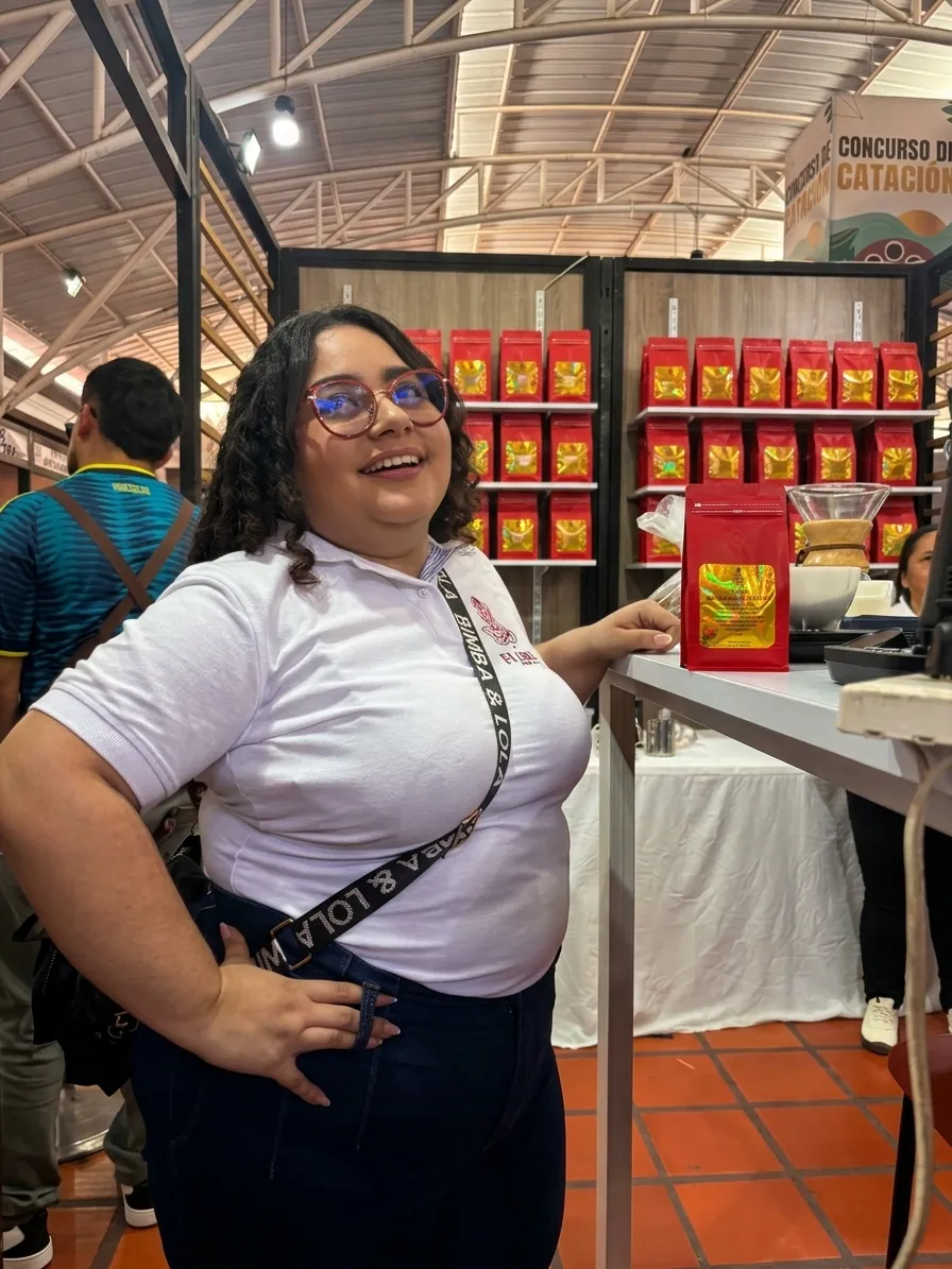 Vanesa Alejandra Gamboa Martinez, Flora Coffee